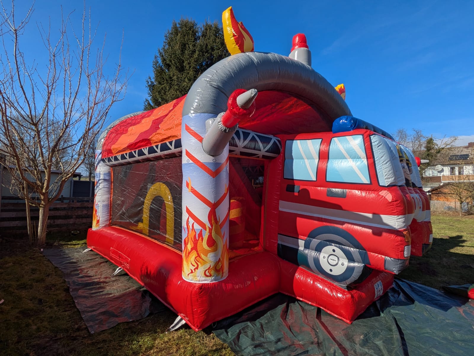 Hüpfburg Feuerwehr